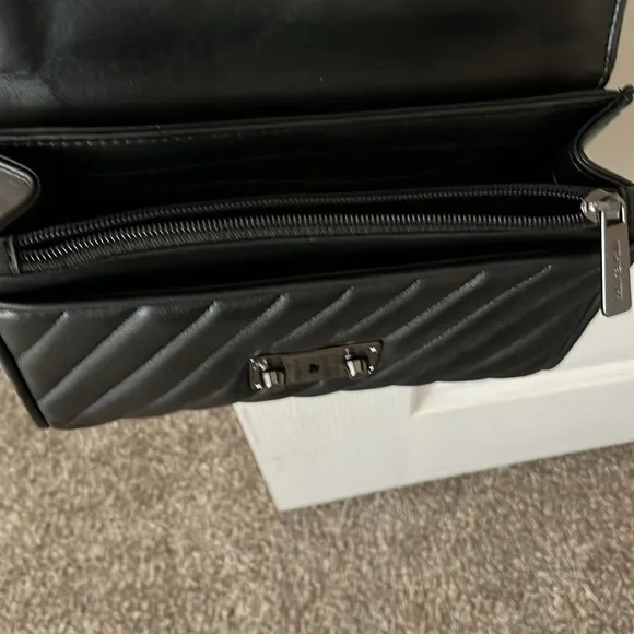 Brand new Michael Kors bag the rose style medium - Picture 7 of 7